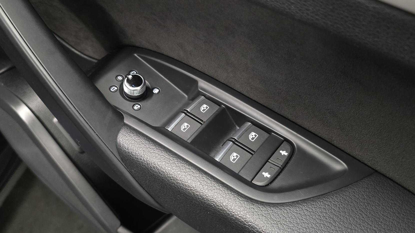 Audi Q5 2.0 TFSI 45 S line SUV 5dr Petrol S Tronic quattro Euro 6 (s/s) (245 ps)