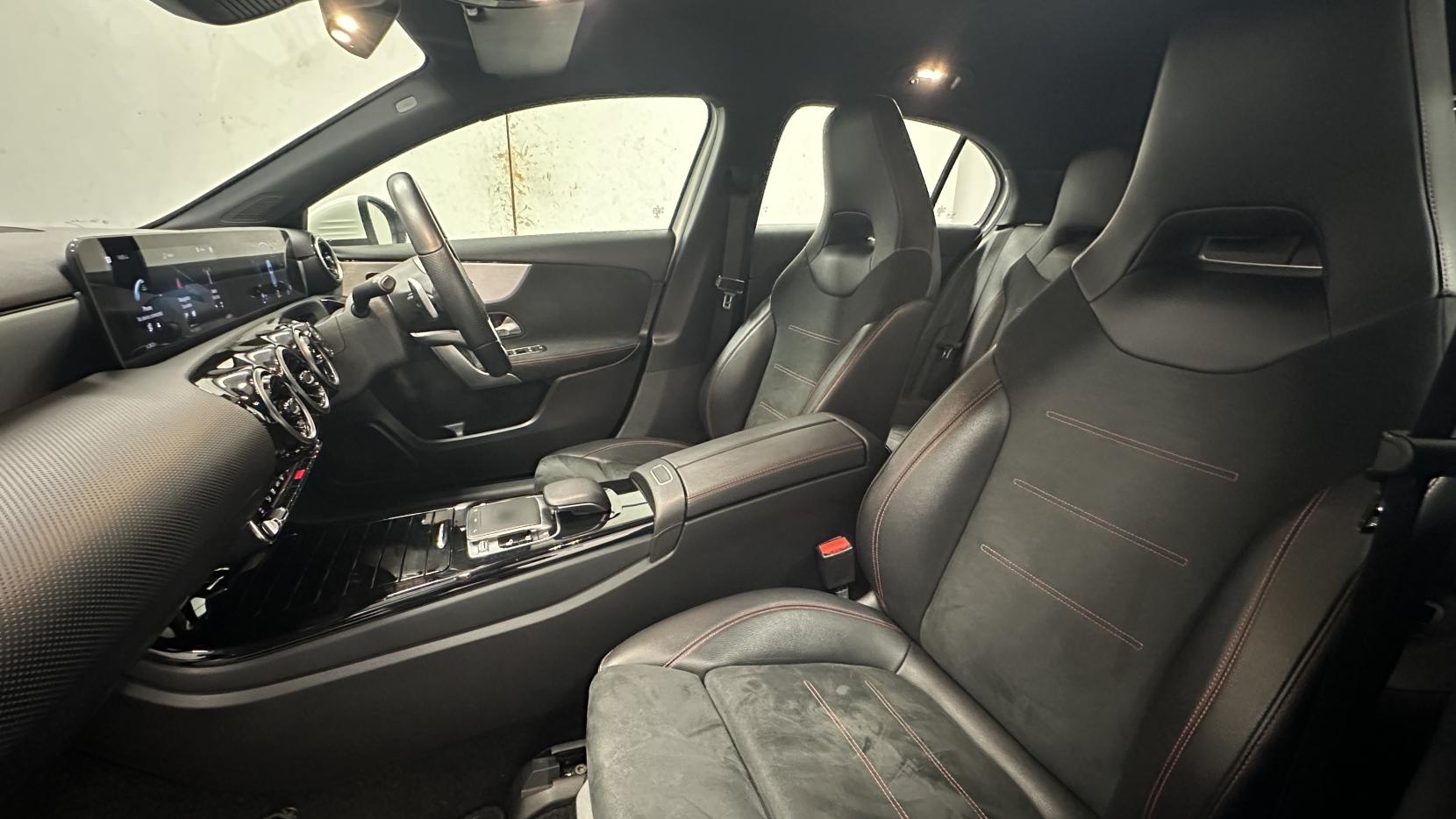 Mercedes-Benz A Class 1.5 A180d AMG Line (Executive) Hatchback 5dr Diesel 7G-DCT Euro 6 (s/s) (116 ps)