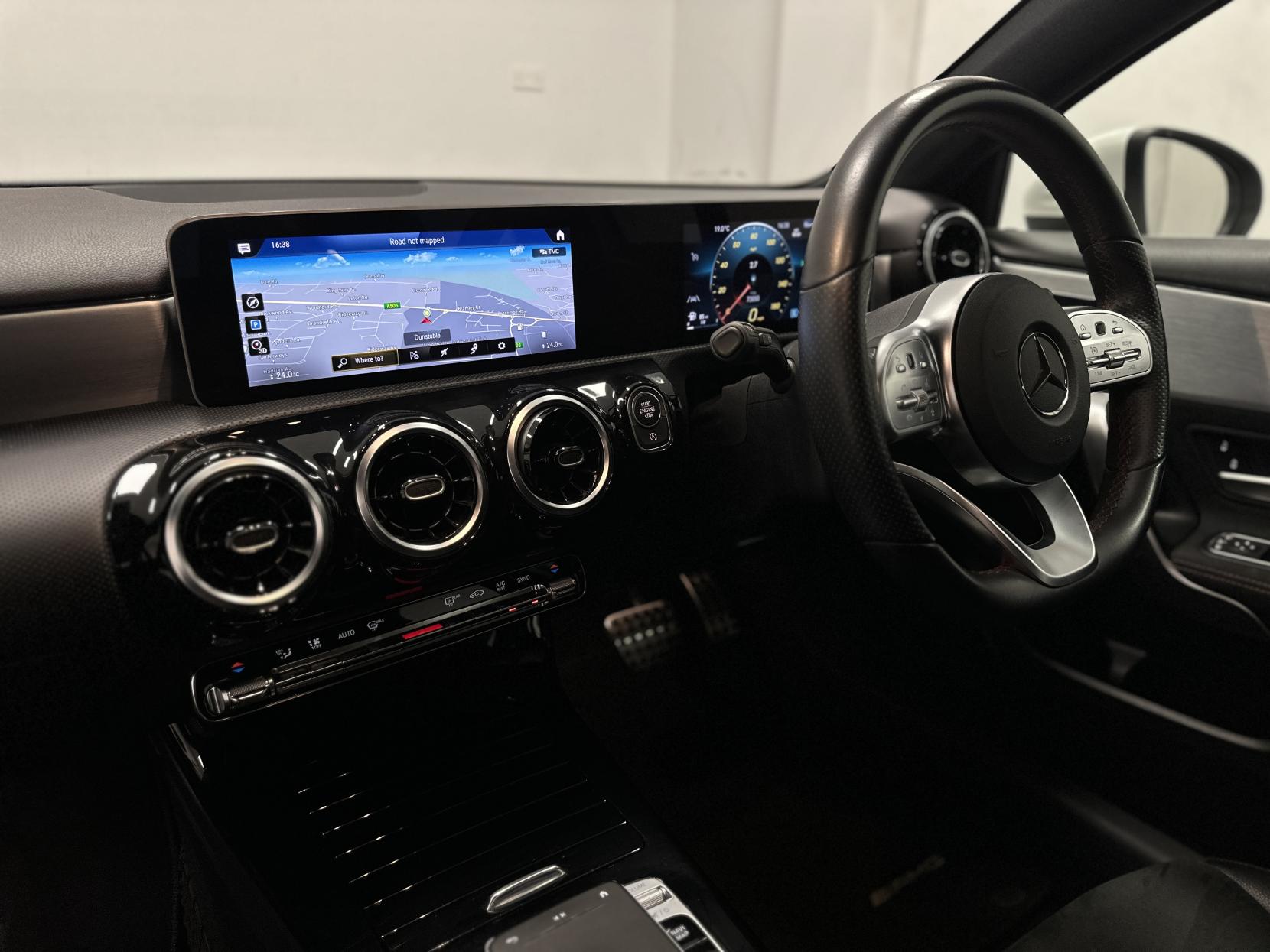 Mercedes-Benz A Class 1.5 A180d AMG Line (Executive) Hatchback 5dr Diesel 7G-DCT Euro 6 (s/s) (116 ps)