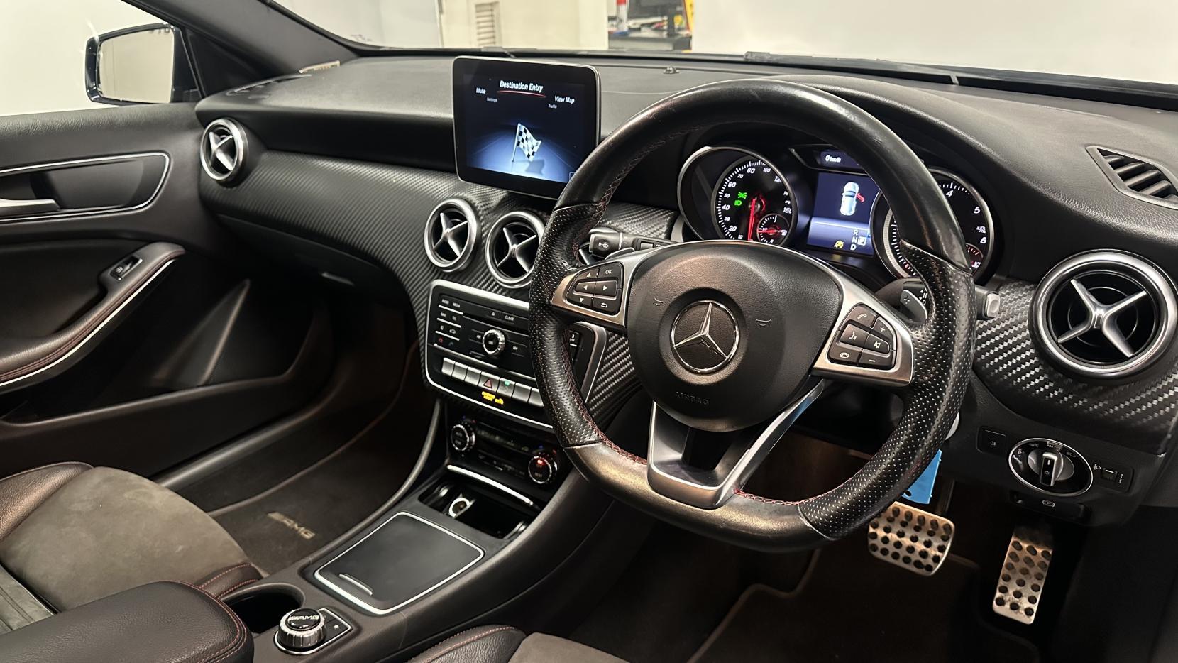 Mercedes-Benz A Class 2.1 A200d AMG Line Hatchback 5dr Diesel 7G-DCT Euro 6 (s/s) (136 ps)