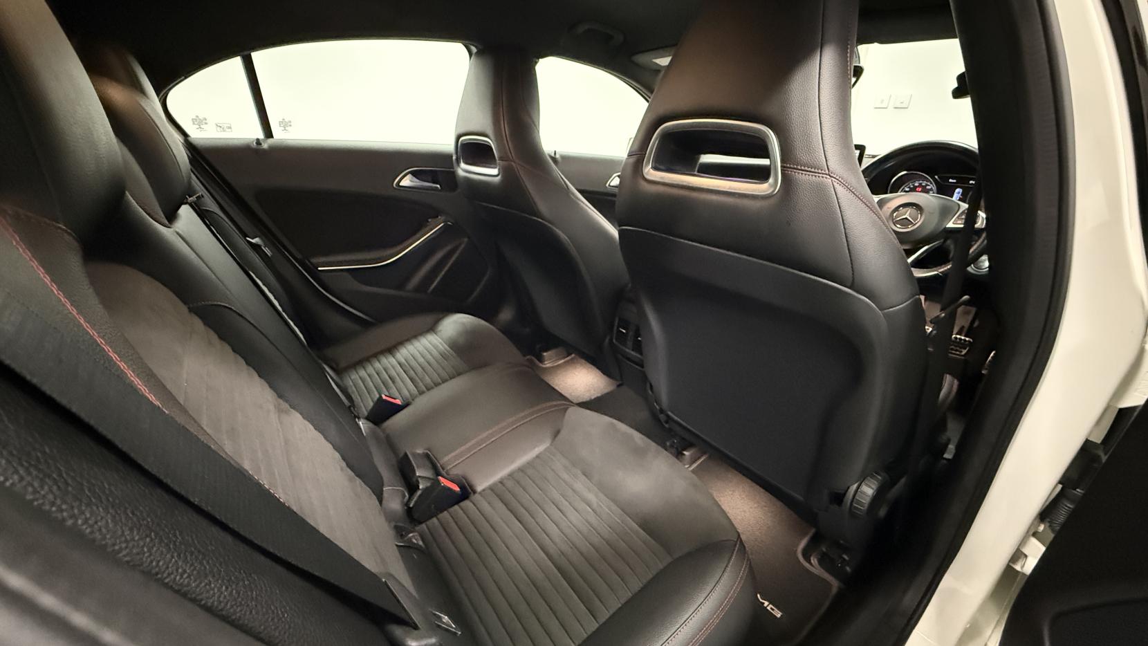 Mercedes-Benz A Class 1.6 A180 AMG Line (Premium) Hatchback 5dr Petrol Manual Euro 6 (s/s) (122 ps)