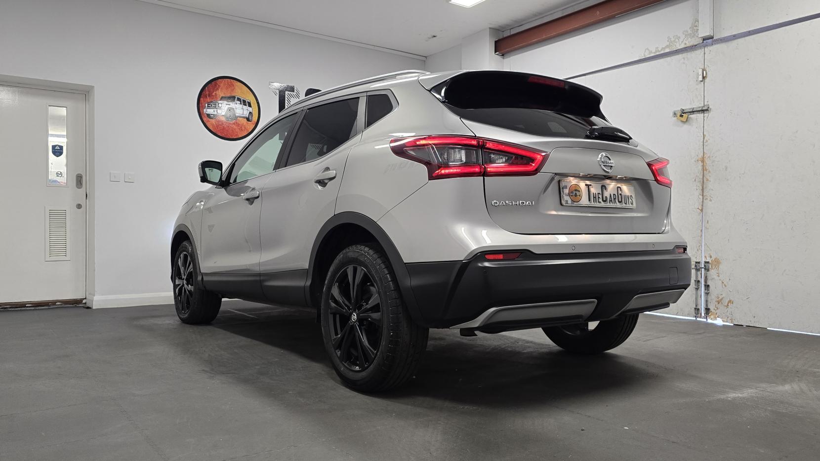 Nissan Qashqai 1.6 dCi N-Connecta SUV 5dr Diesel XTRON Euro 6 (s/s) (130 ps)