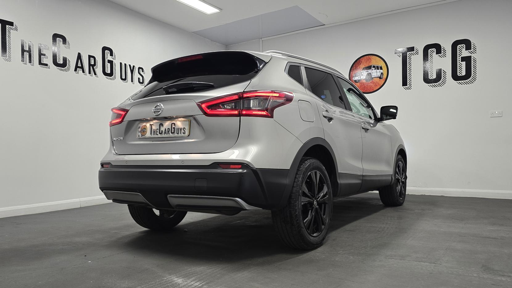 Nissan Qashqai 1.6 dCi N-Connecta SUV 5dr Diesel XTRON Euro 6 (s/s) (130 ps)
