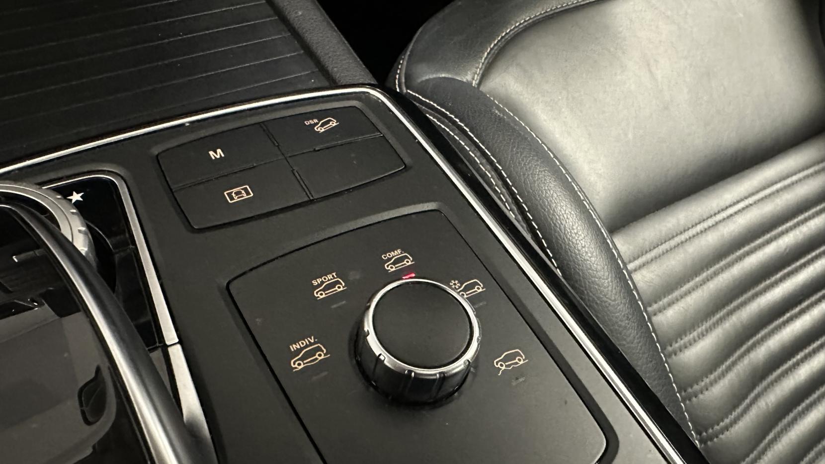 Mercedes-Benz GLE 2.1 GLE250d AMG Line (Premium) SUV 5dr Diesel G-Tronic 4MATIC Euro 6 (s/s) (204 ps)