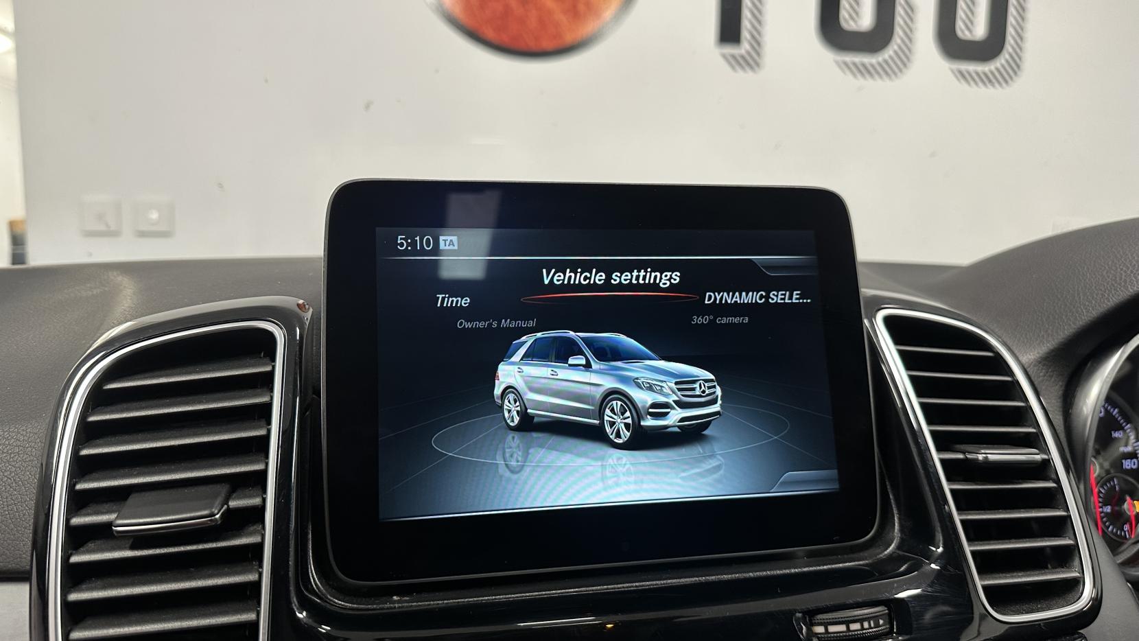 Mercedes-Benz GLE 2.1 GLE250d AMG Line (Premium) SUV 5dr Diesel G-Tronic 4MATIC Euro 6 (s/s) (204 ps)