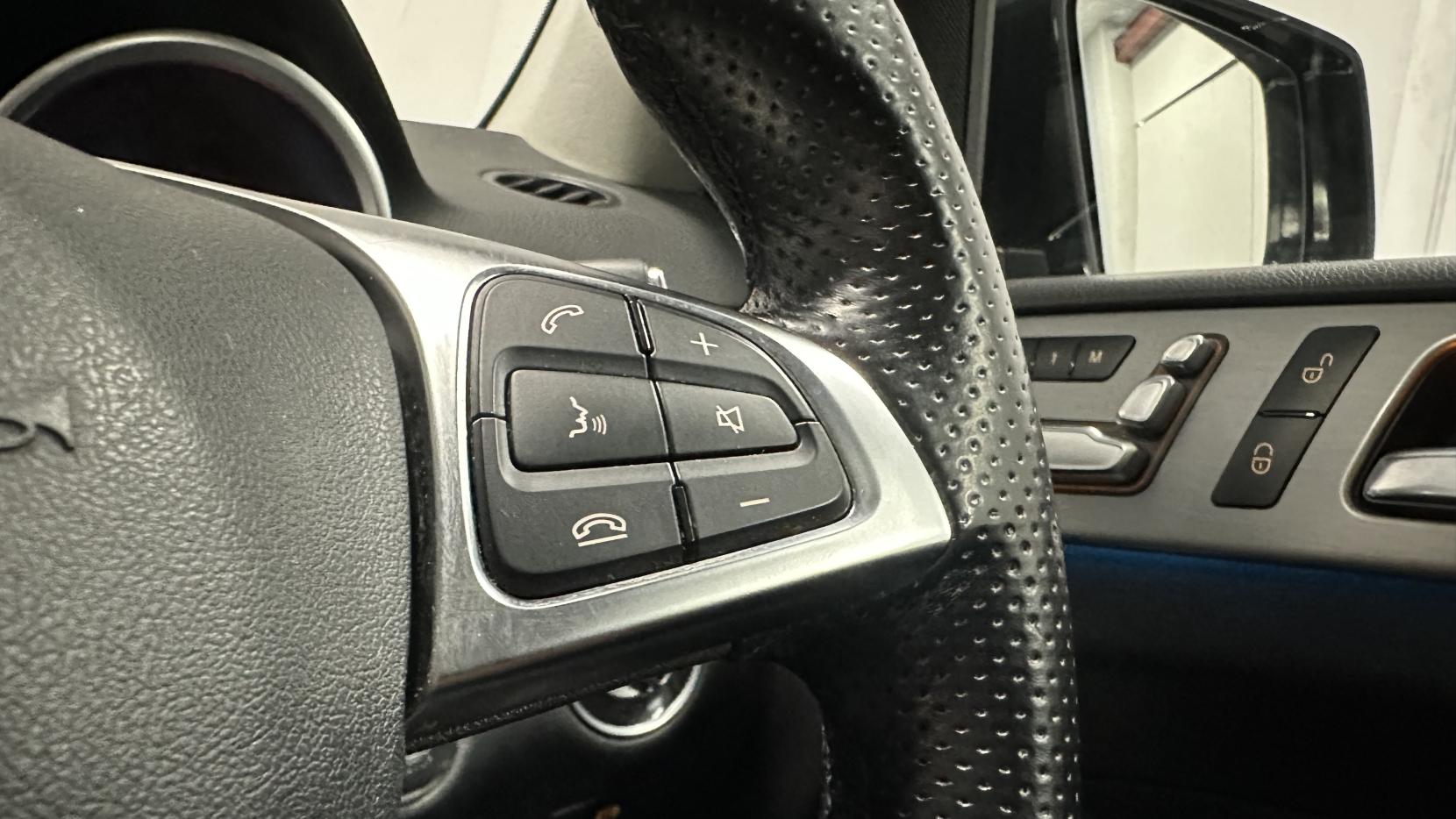 Mercedes-Benz GLE 2.1 GLE250d AMG Line (Premium) SUV 5dr Diesel G-Tronic 4MATIC Euro 6 (s/s) (204 ps)