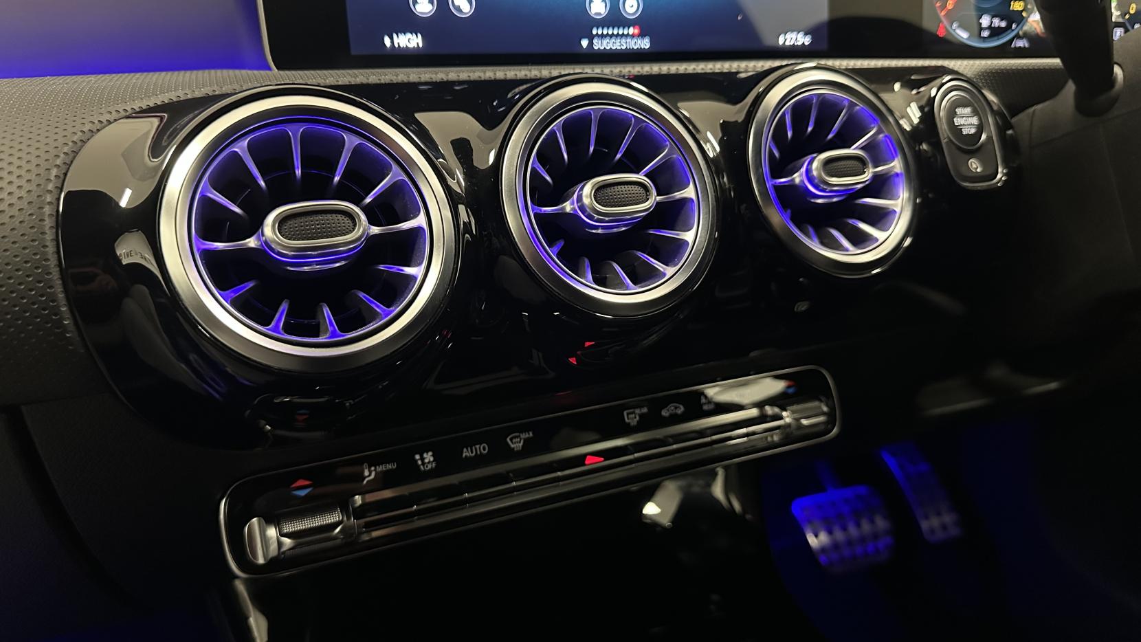 Mercedes-Benz CLA 2.0 CLA220d AMG Line (Premium 2) Coupe 4dr Diesel 8G-DCT Euro 6 (s/s) (190 ps)