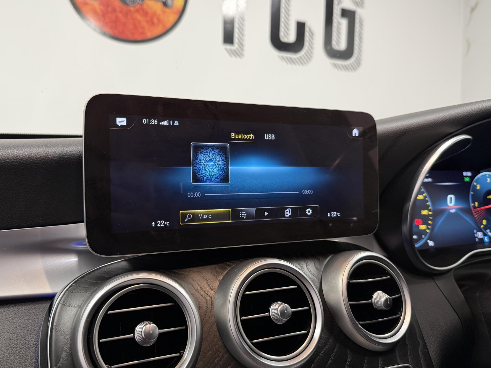 Mercedes-Benz GLC 2.0 GLC300d AMG Line (Premium Plus) SUV 5dr Diesel G-Tronic+ 4MATIC Euro 6 (s/s) (245 ps)
