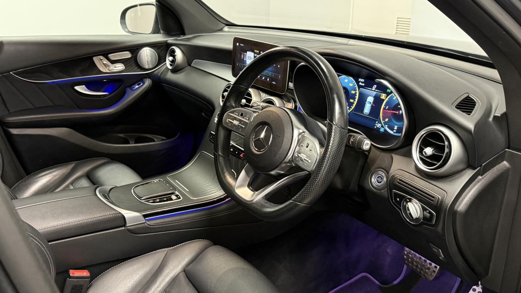 Mercedes-Benz GLC 2.0 GLC300d AMG Line (Premium Plus) SUV 5dr Diesel G-Tronic+ 4MATIC Euro 6 (s/s) (245 ps)