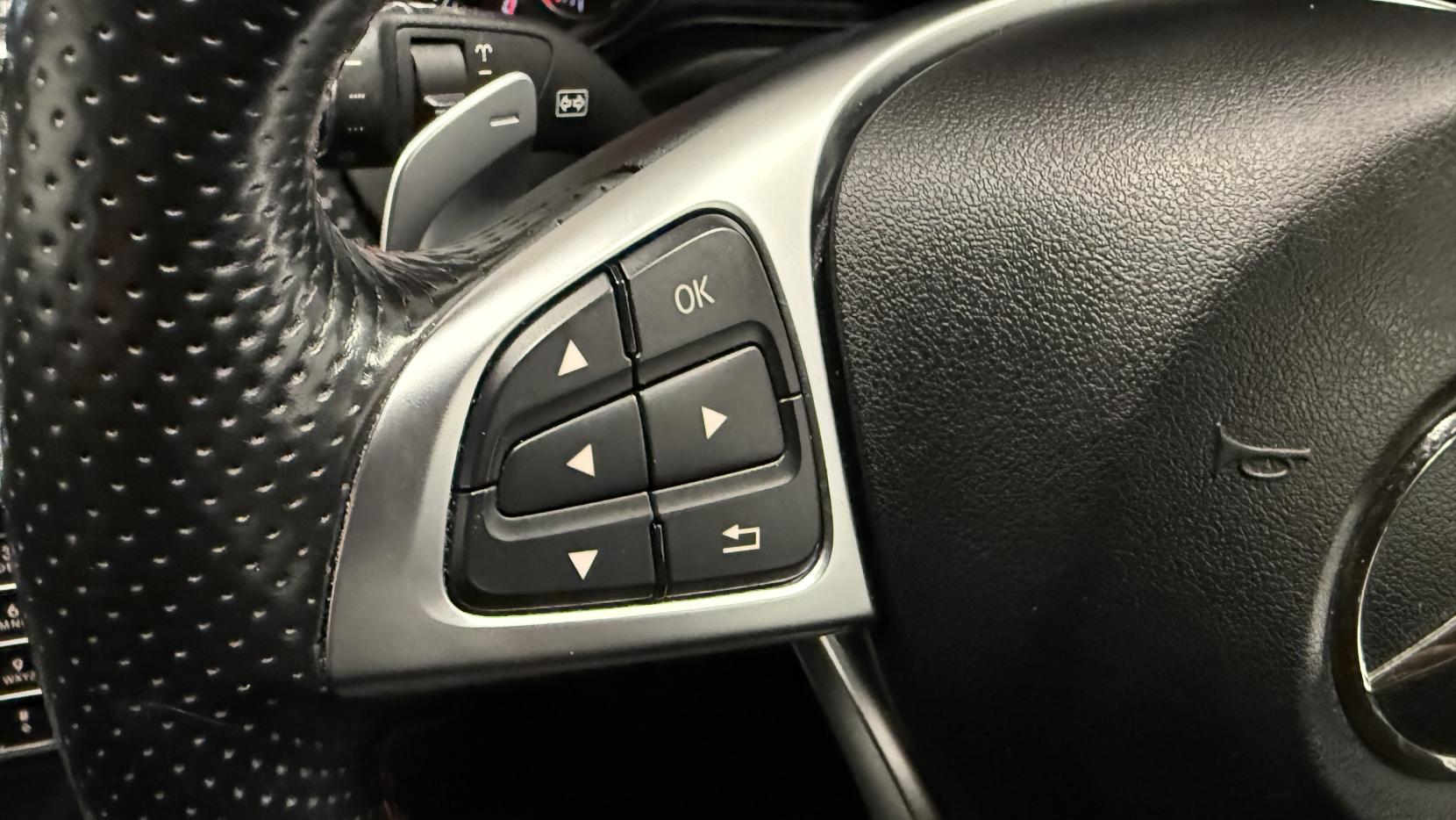 Mercedes-Benz A Class 1.6 A200 AMG Line (Premium) Hatchback 5dr Petrol 7G-DCT Euro 6 (s/s) (156 ps)