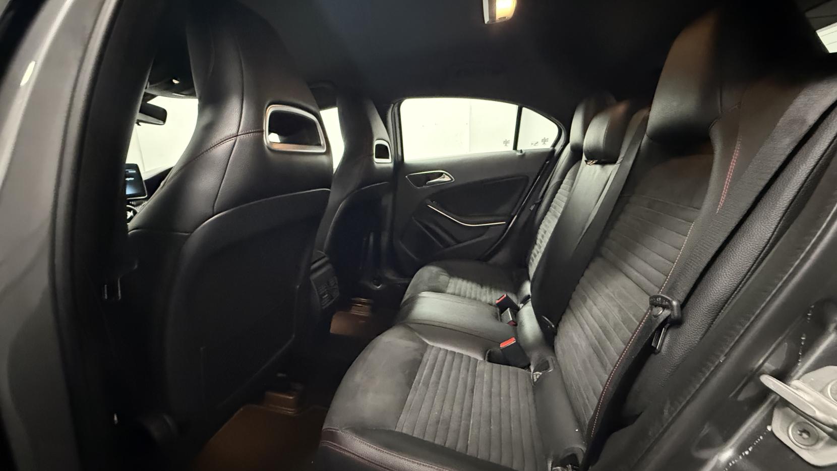 Mercedes-Benz A Class 1.6 A200 AMG Line (Premium) Hatchback 5dr Petrol 7G-DCT Euro 6 (s/s) (156 ps)