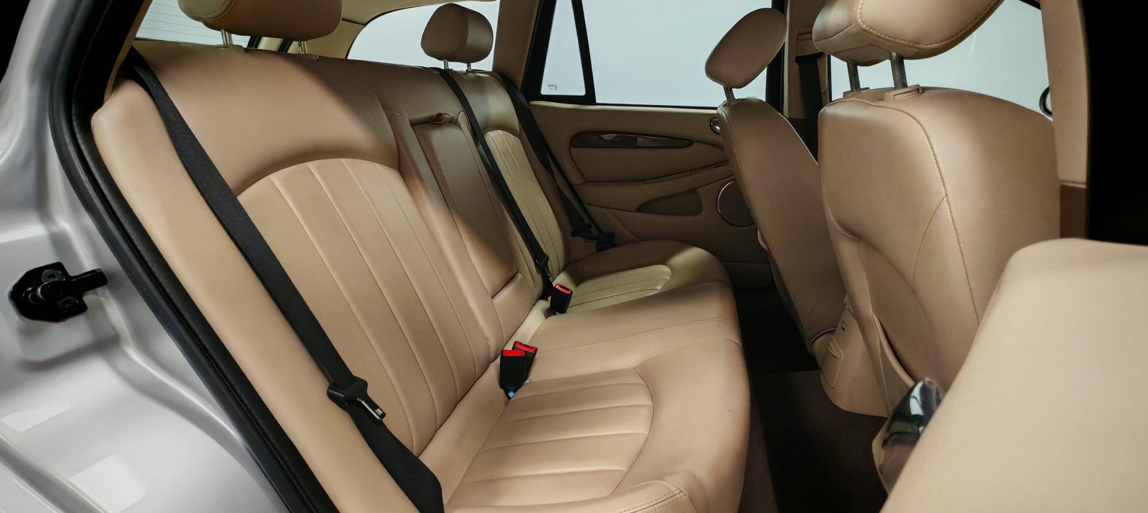 Jaguar X-Type 2.5 V6 SE Estate 5dr Petrol Automatic (AWD) (249 g/km, 194 bhp)