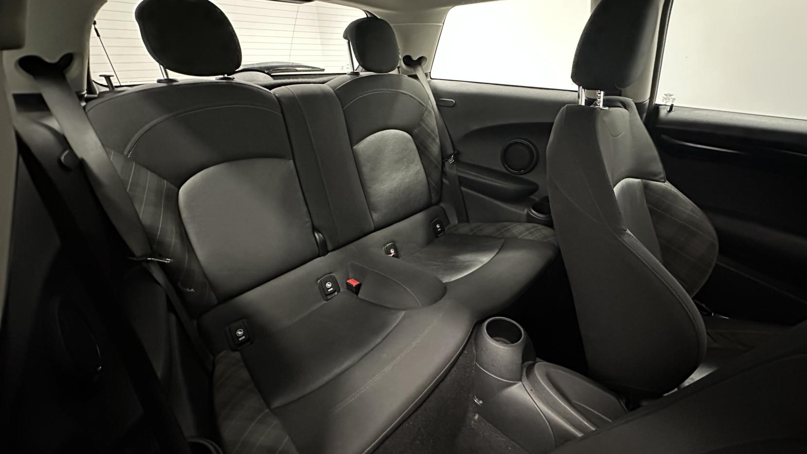 MINI Hatch 2.0 Cooper S Hatchback 3dr Petrol Manual Euro 6 (s/s) (192 ps)