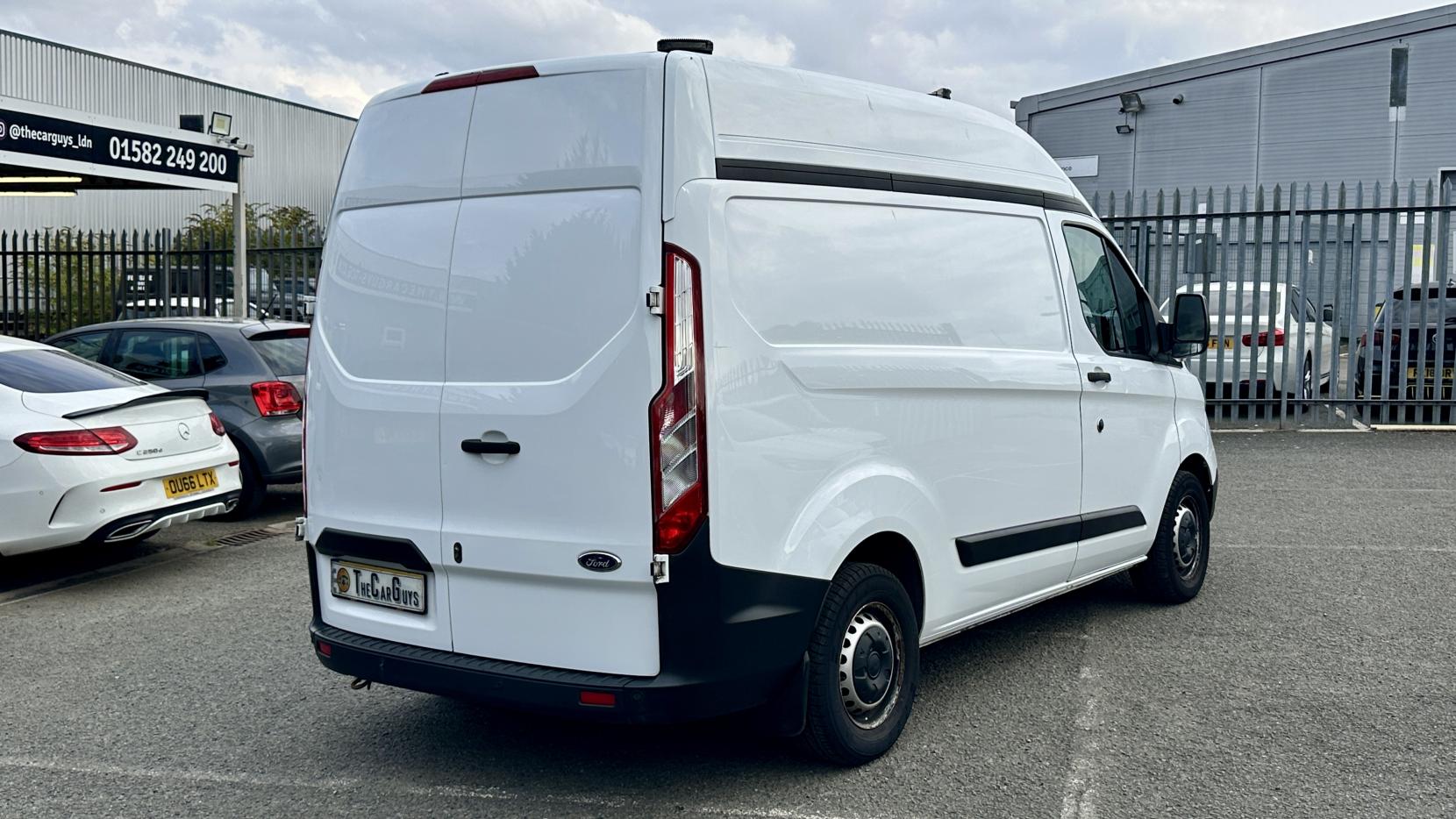 Ford Transit Custom 2.0 300 EcoBlue Leader Panel Van 5dr Diesel Manual L1 H2 Euro 6 (s/s) (105 ps)
