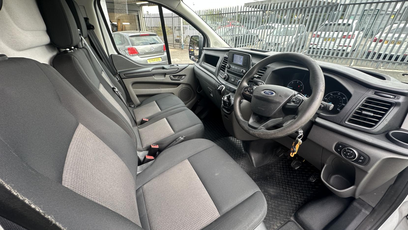 Ford Transit Custom 2.0 300 EcoBlue Leader Panel Van 5dr Diesel Manual L1 H2 Euro 6 (s/s) (105 ps)