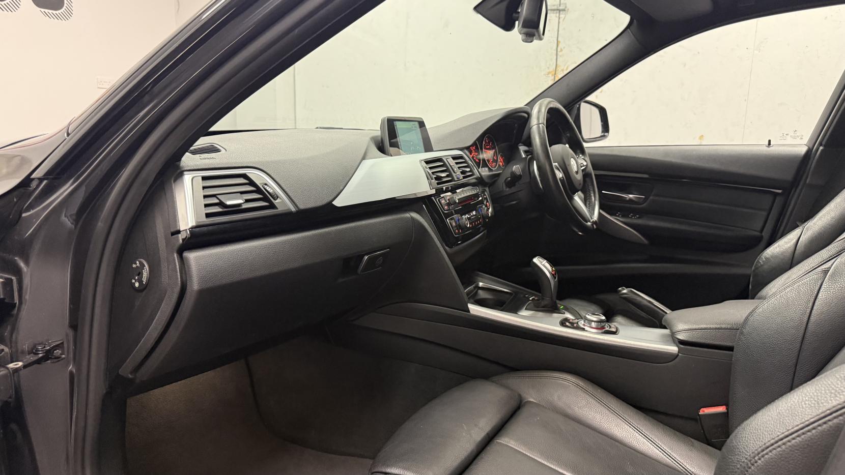 BMW 3 Series 3.0 330d M Sport Saloon 4dr Diesel Auto Euro 6 (s/s) (258 ps)