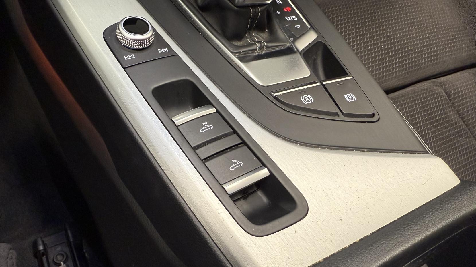 Audi A5 Cabriolet 2.0 TFSI S line Convertible 2dr Petrol S Tronic Euro 6 (s/s) (190 ps)