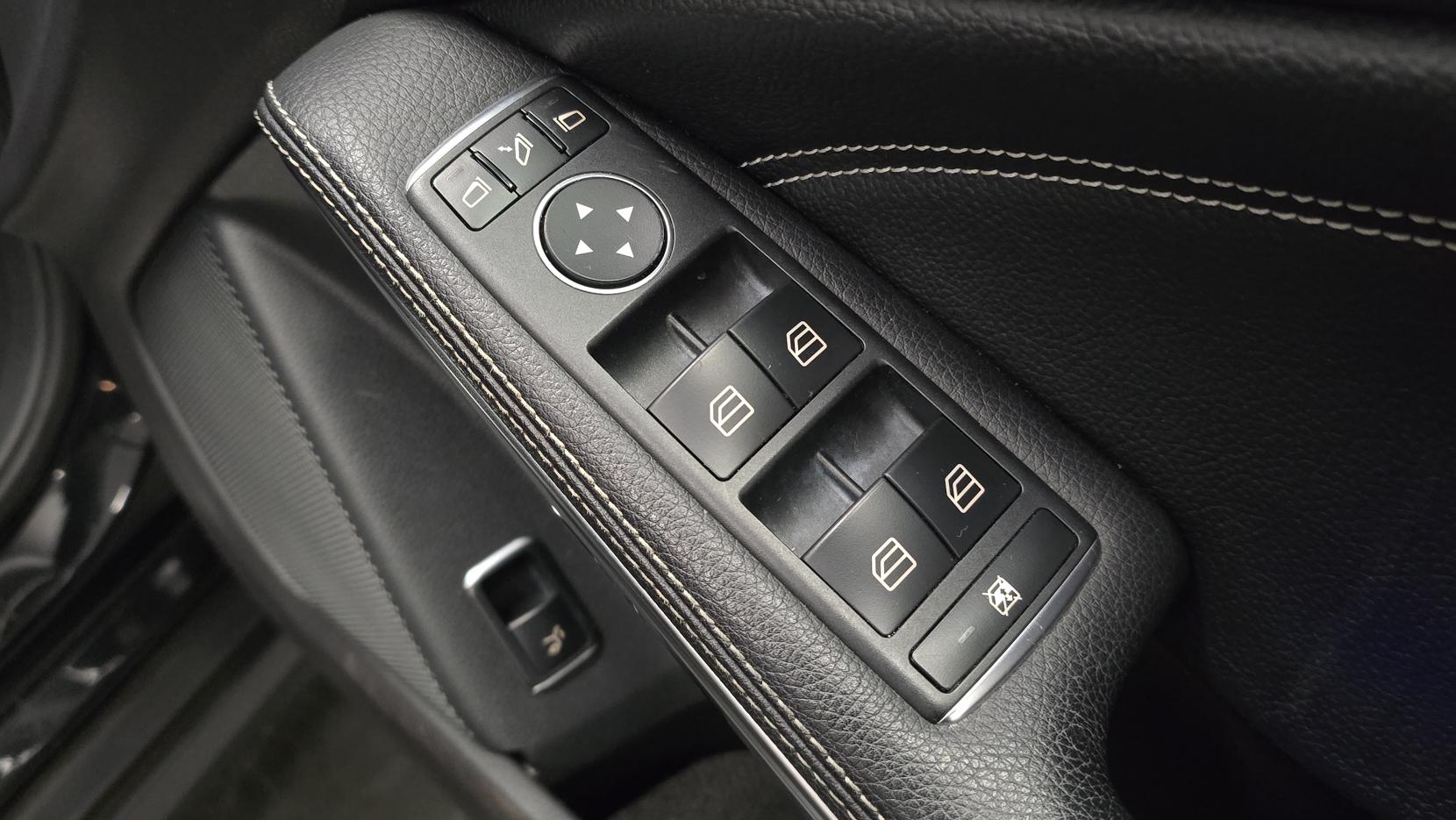 Mercedes-Benz GLA 2.1 GLA200d Sport (Premium Plus) SUV 5dr Diesel 7G-DCT Euro 6 (s/s) (136 ps)