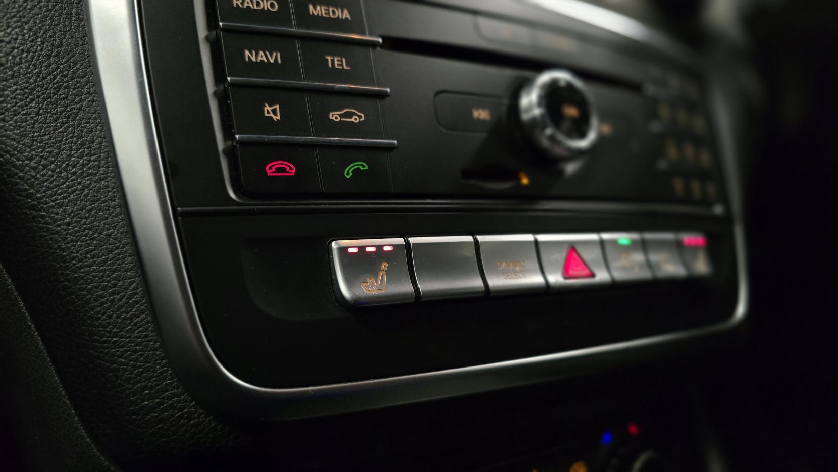 Mercedes-Benz GLA 2.1 GLA200d Sport (Premium Plus) SUV 5dr Diesel 7G-DCT Euro 6 (s/s) (136 ps)