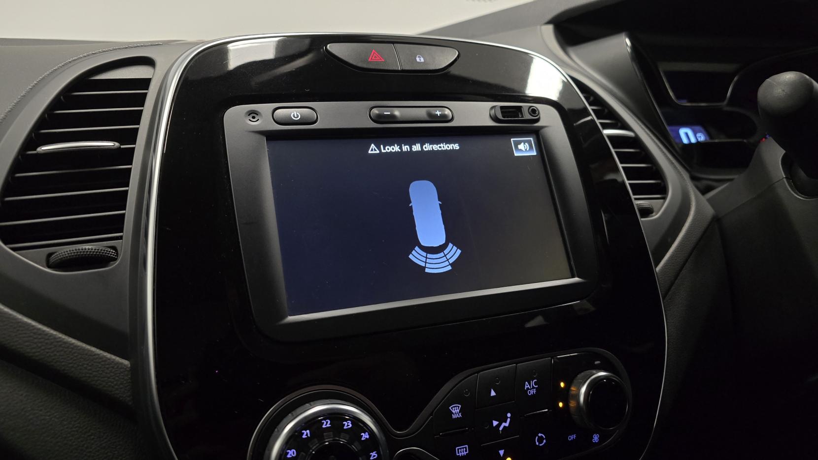 Renault Captur 1.5 dCi ENERGY Iconic SUV 5dr Diesel EDC Euro 6 (s/s) (90 ps)