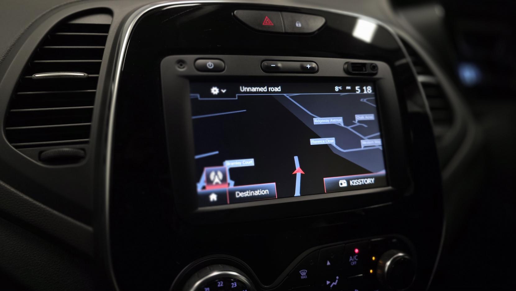 Renault Captur 1.5 dCi ENERGY Iconic SUV 5dr Diesel EDC Euro 6 (s/s) (90 ps)