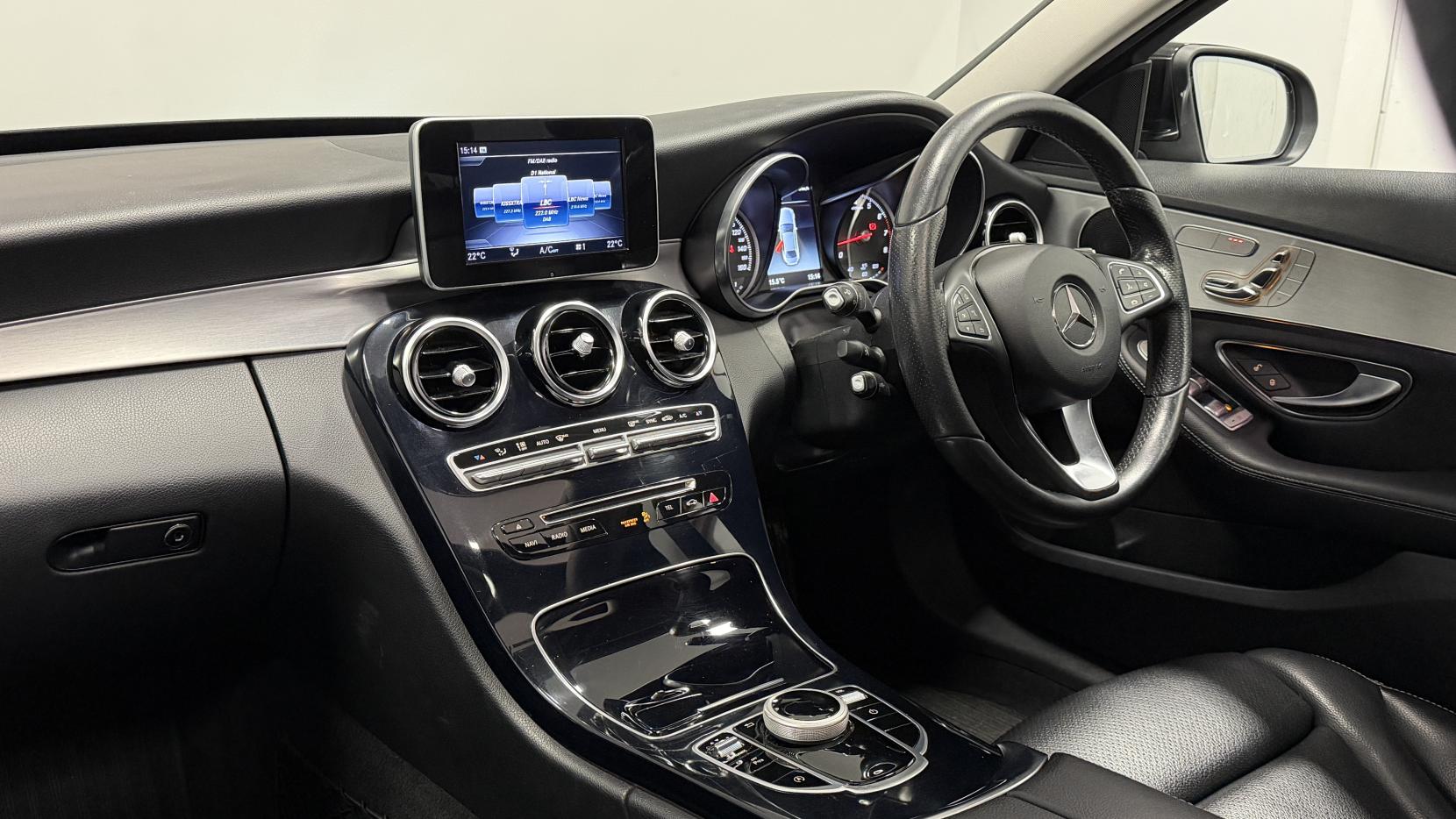 Mercedes-Benz C Class 2.0 C200 Sport (Premium) Saloon 4dr Petrol G-Tronic+ Euro 6 (s/s) (184 ps)