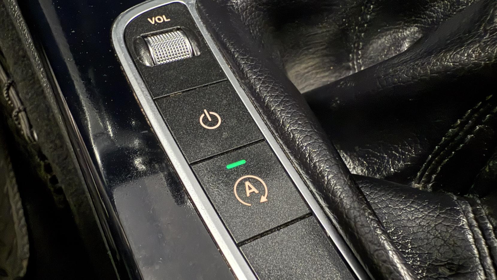Mercedes-Benz C Class 2.1 C220 BlueTEC SE Saloon 4dr Diesel Manual Euro 6 (s/s) (170 ps)