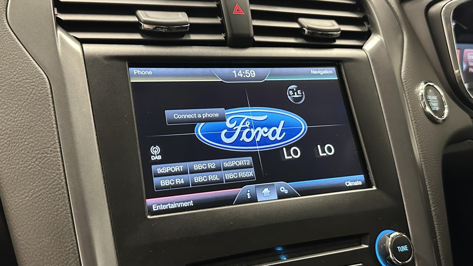 Ford Mondeo 2.0 TDCi Titanium Hatchback 5dr Diesel Manual Euro 6 (s/s) (150 ps)