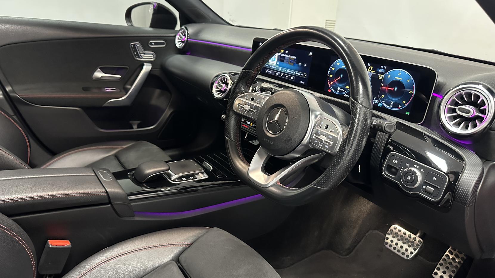 Mercedes-Benz A Class 1.5 A180d AMG Line (Premium Plus) Hatchback 5dr Diesel 7G-DCT Euro 6 (s/s) (116 ps)
