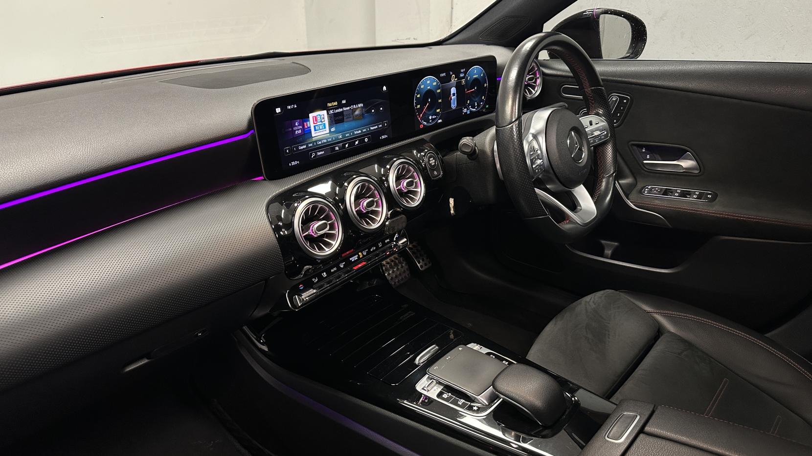 Mercedes-Benz A Class 1.5 A180d AMG Line (Premium Plus) Hatchback 5dr Diesel 7G-DCT Euro 6 (s/s) (116 ps)