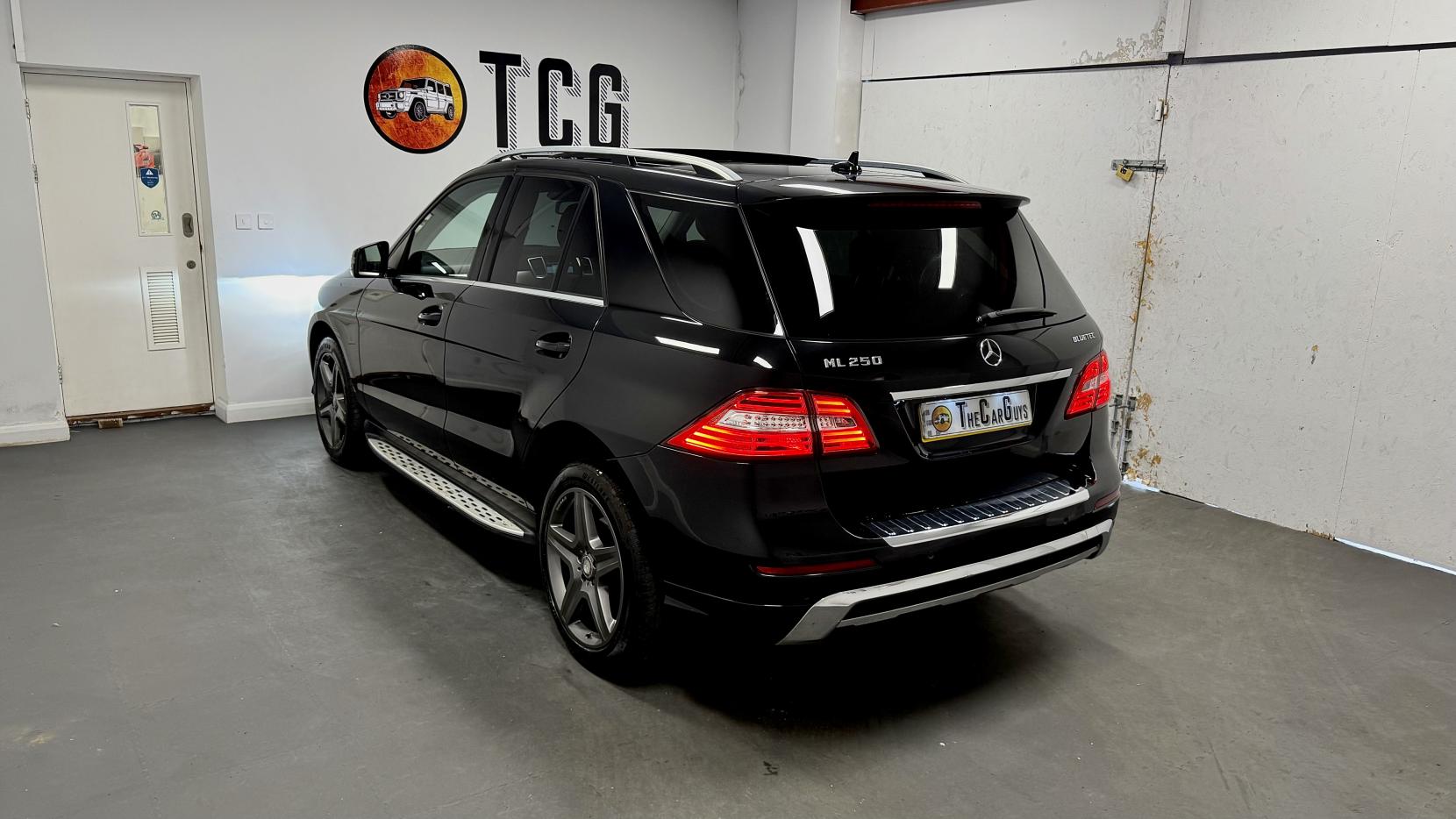 Mercedes-Benz M Class 2.1 ML250 BlueTEC AMG Line SUV 5dr Diesel G-Tronic 4WD Euro 6 (s/s) (204 ps)