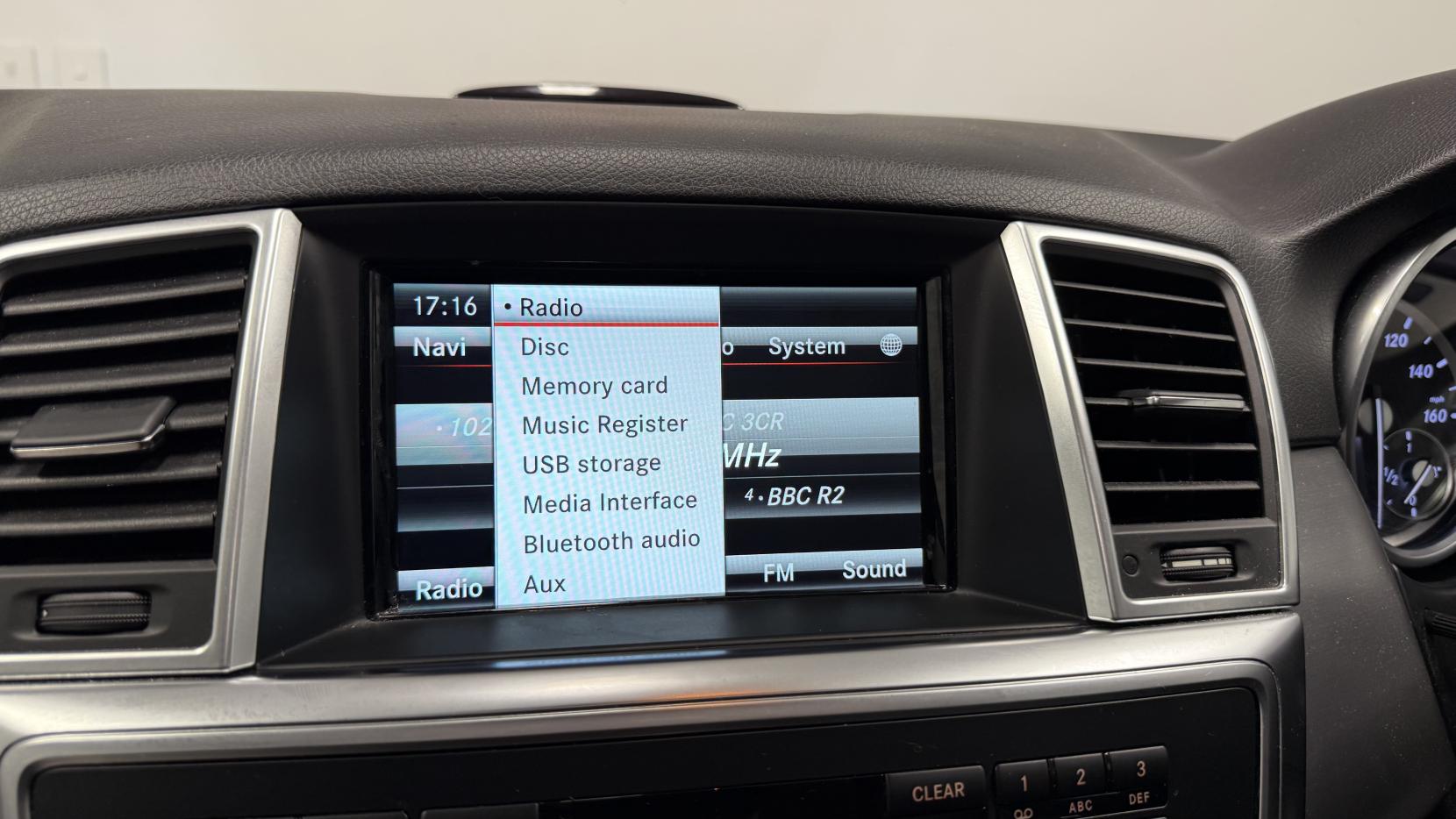 Mercedes-Benz M Class 2.1 ML250 BlueTEC AMG Line SUV 5dr Diesel G-Tronic 4WD Euro 6 (s/s) (204 ps)