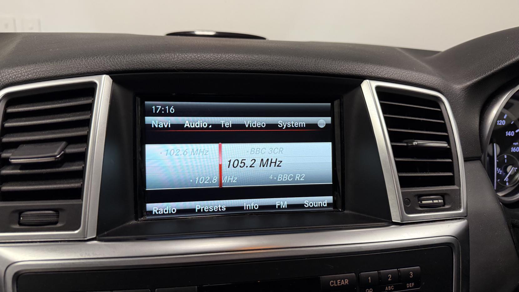 Mercedes-Benz M Class 2.1 ML250 BlueTEC AMG Line SUV 5dr Diesel G-Tronic 4WD Euro 6 (s/s) (204 ps)