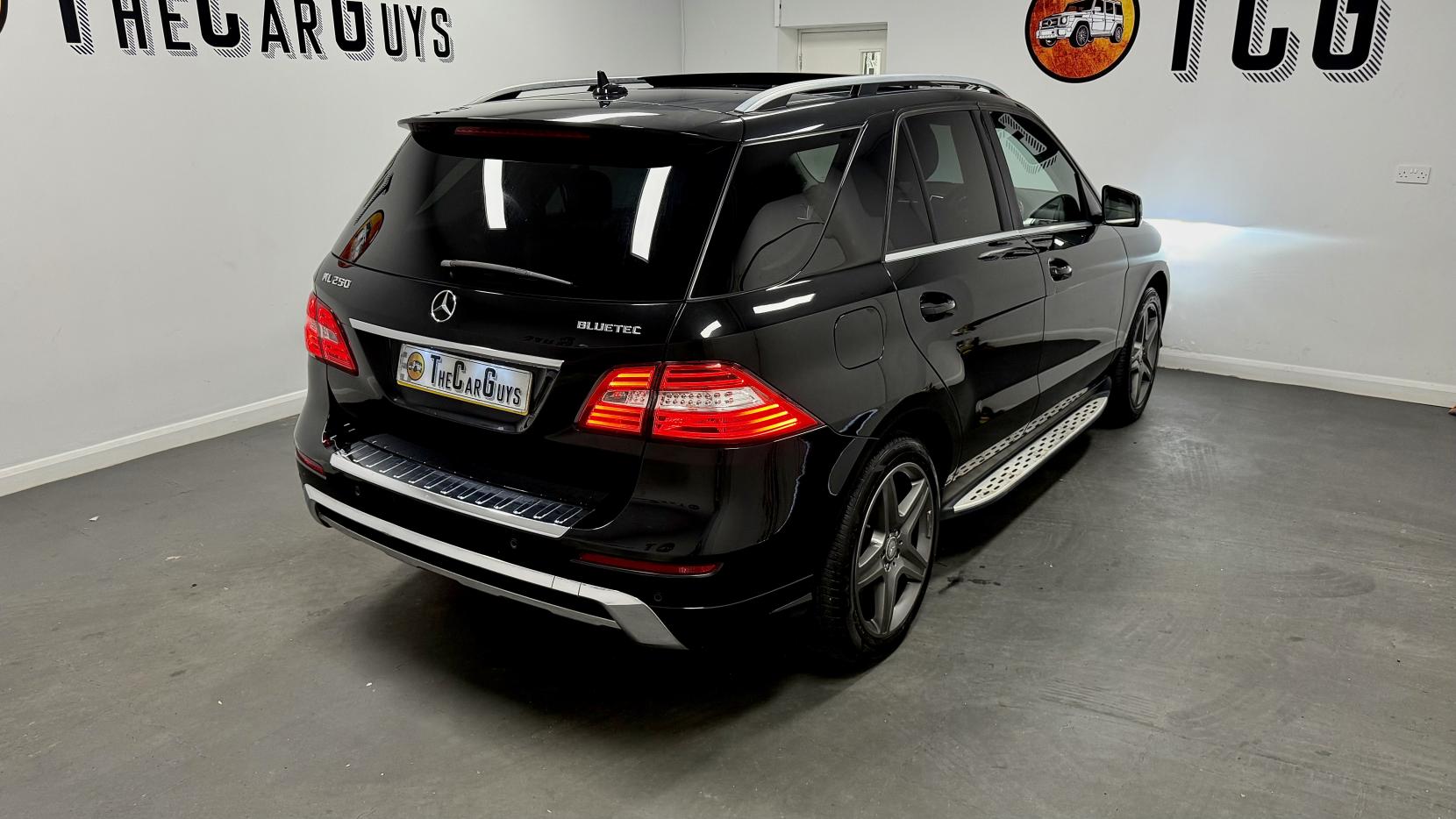 Mercedes-Benz M Class 2.1 ML250 BlueTEC AMG Line SUV 5dr Diesel G-Tronic 4WD Euro 6 (s/s) (204 ps)
