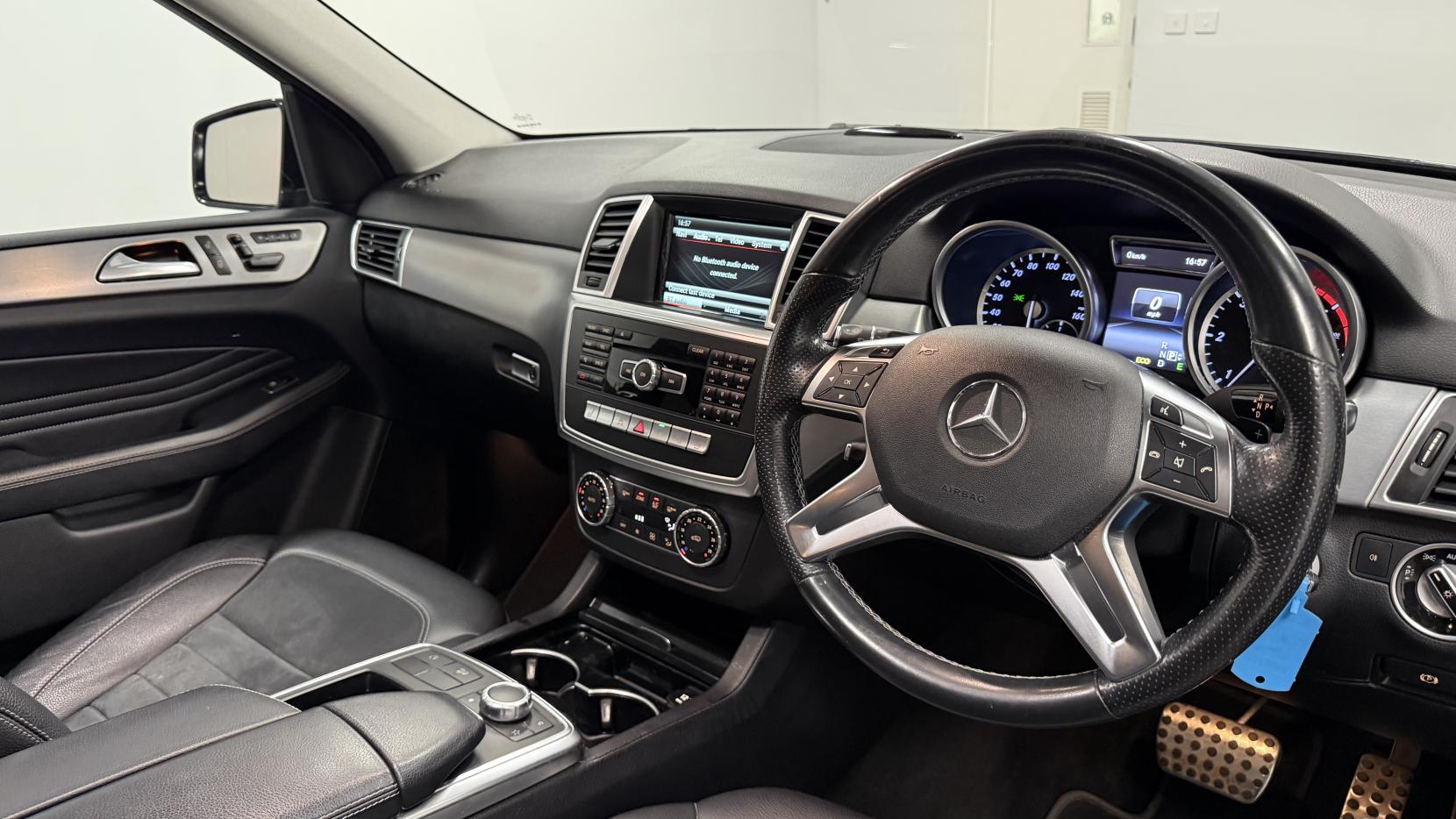 Mercedes-Benz M Class 2.1 ML250 BlueTEC AMG Line SUV 5dr Diesel G-Tronic 4WD Euro 6 (s/s) (204 ps)