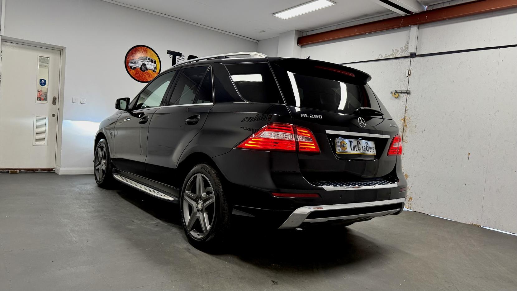 Mercedes-Benz M Class 2.1 ML250 BlueTEC AMG Line SUV 5dr Diesel G-Tronic 4WD Euro 6 (s/s) (204 ps)