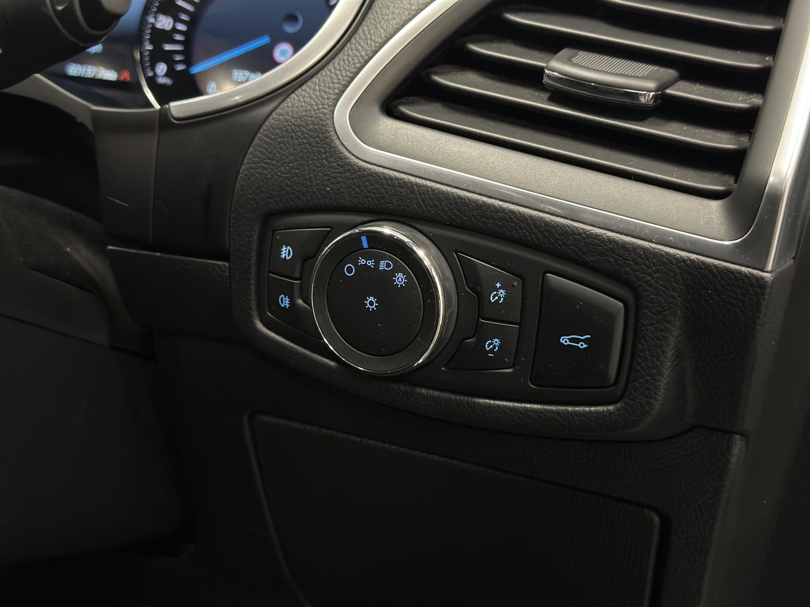 Ford S-Max 2.0 TDCi Titanium MPV 5dr Diesel Powershift Euro 6 (s/s) (180 ps)