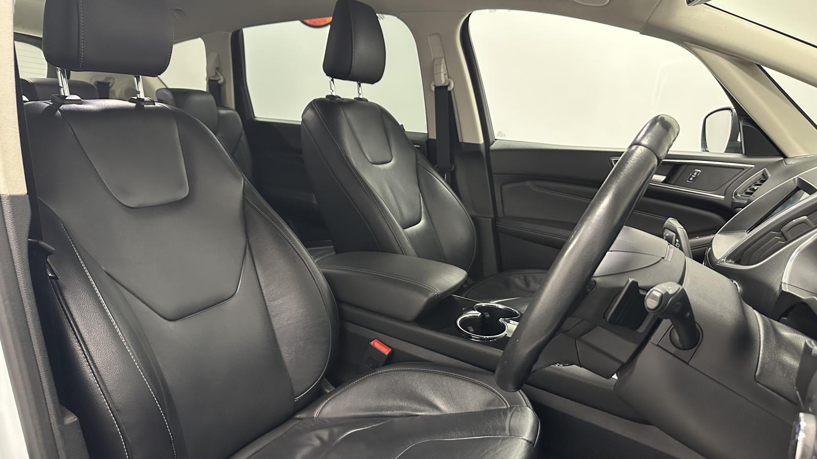 Ford S-Max 2.0 TDCi Titanium MPV 5dr Diesel Powershift Euro 6 (s/s) (180 ps)