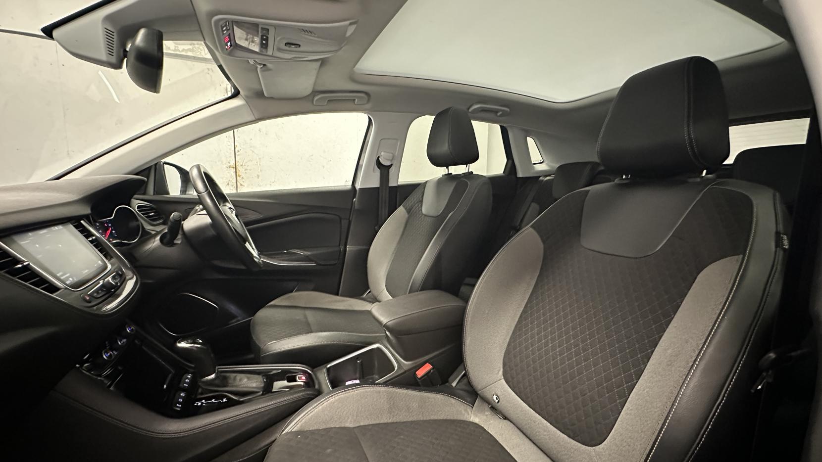 Vauxhall Grandland X 1.2 Turbo Sport Nav SUV 5dr Petrol Auto Euro 6 (s/s) (130 ps)