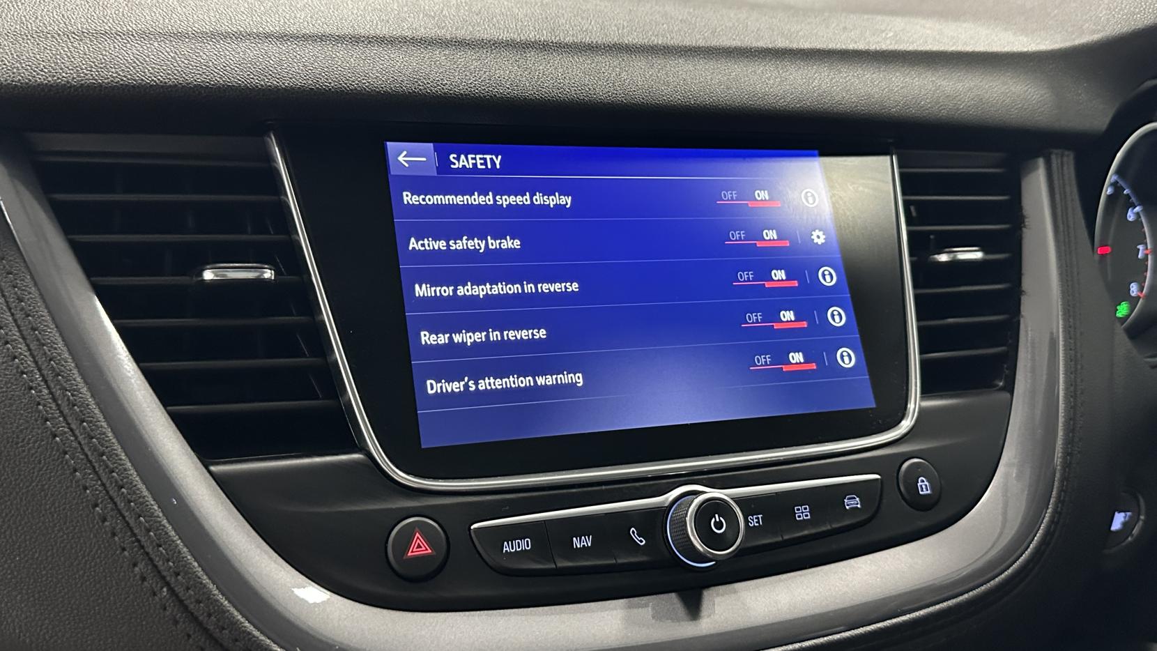 Vauxhall Grandland X 1.2 Turbo Sport Nav SUV 5dr Petrol Auto Euro 6 (s/s) (130 ps)