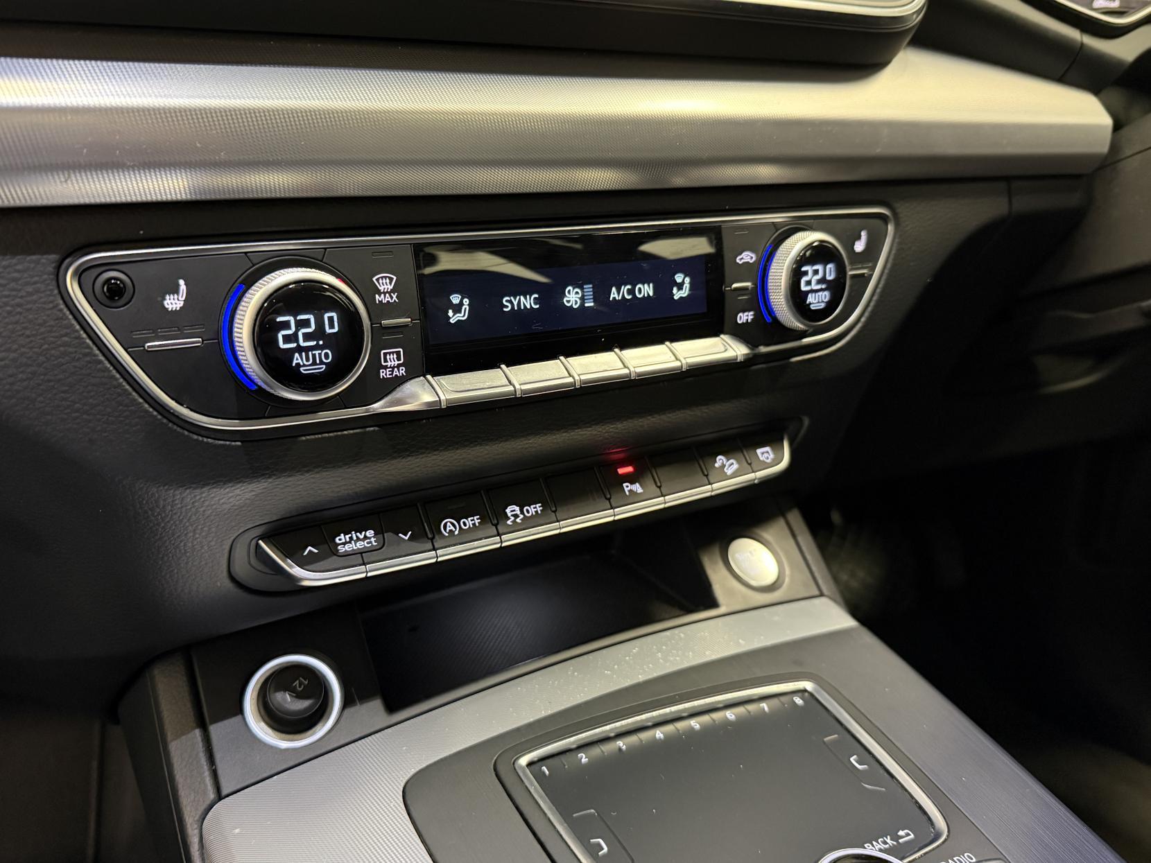 Audi Q5 2.0 TDI Sport SUV 5dr Diesel S Tronic quattro Euro 6 (s/s) (190 ps)