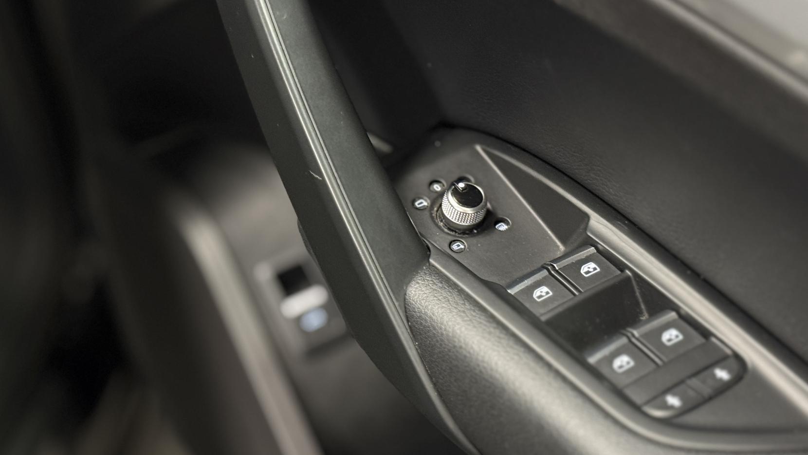 Audi Q5 2.0 TDI Sport SUV 5dr Diesel S Tronic quattro Euro 6 (s/s) (190 ps)