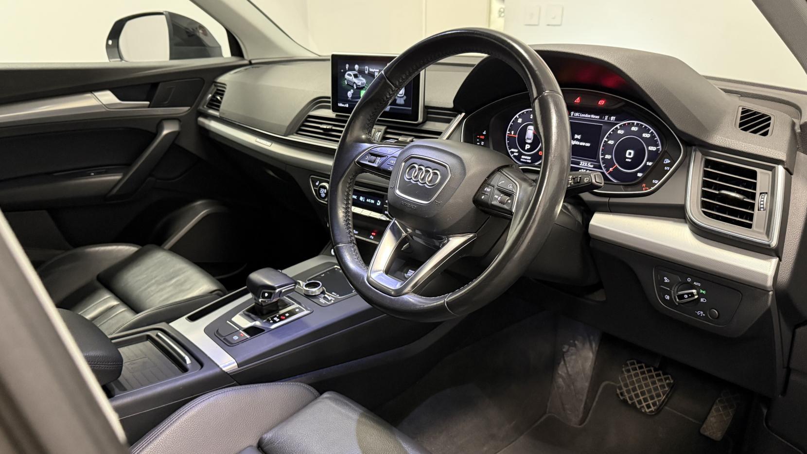 Audi Q5 2.0 TDI Sport SUV 5dr Diesel S Tronic quattro Euro 6 (s/s) (190 ps)