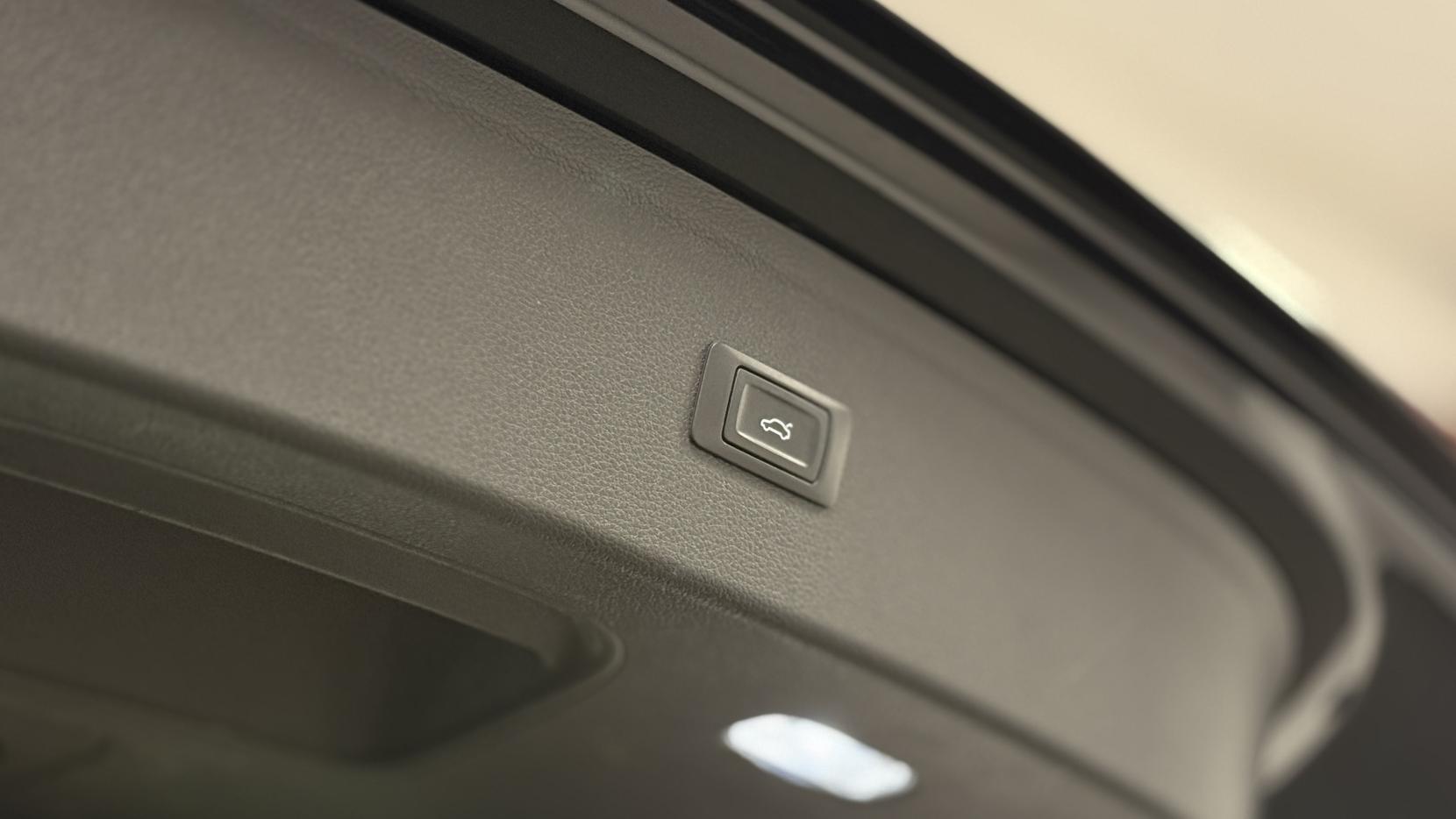 Audi Q5 2.0 TDI Sport SUV 5dr Diesel S Tronic quattro Euro 6 (s/s) (190 ps)