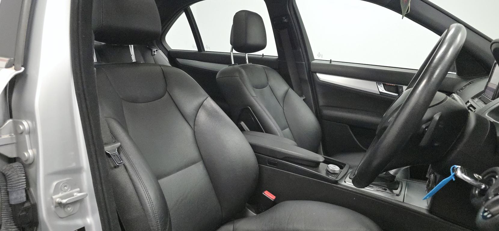 Mercedes-Benz C Class 1.8 C200K Sport Saloon 4dr Petrol Auto Euro 4 (184 ps)
