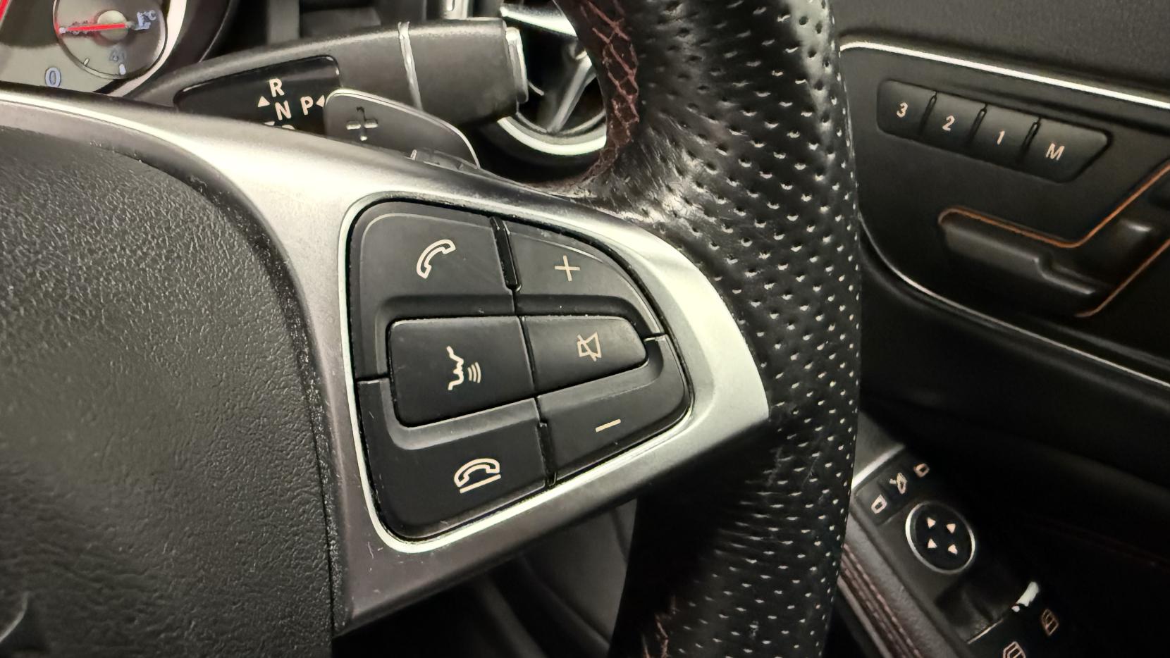 Mercedes-Benz GLA 2.1 GLA220d AMG Line (Premium Plus) SUV 5dr Diesel 7G-DCT 4MATIC Euro 6 (s/s) (177 ps)