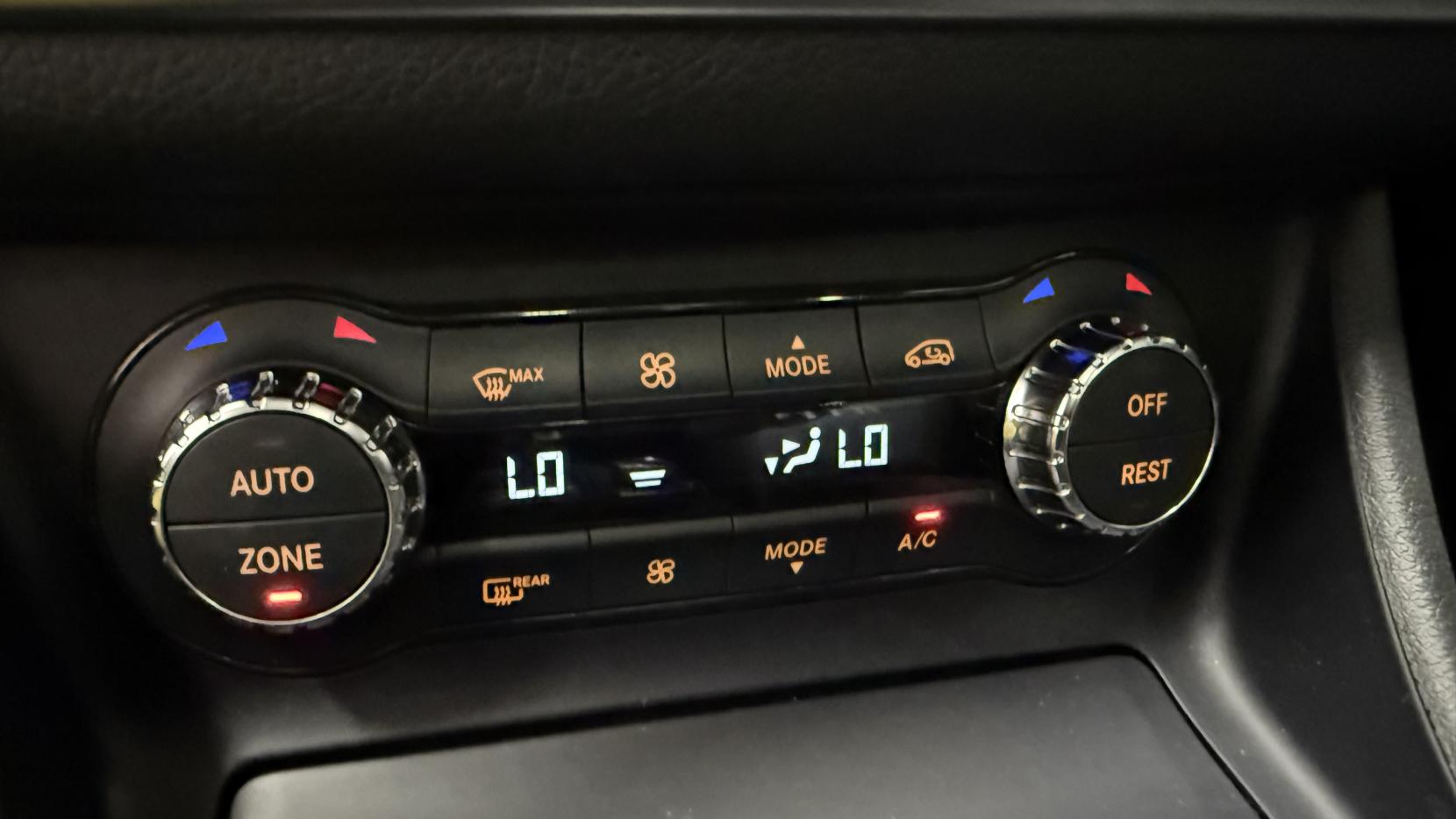 Mercedes-Benz GLA 2.1 GLA220d AMG Line (Premium Plus) SUV 5dr Diesel 7G-DCT 4MATIC Euro 6 (s/s) (177 ps)