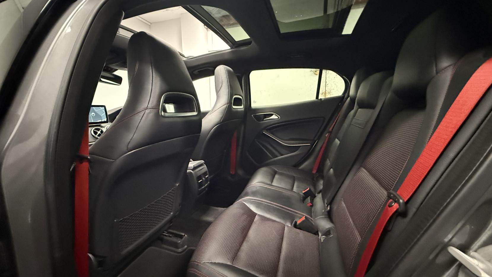 Mercedes-Benz GLA 2.1 GLA220d AMG Line (Premium Plus) SUV 5dr Diesel 7G-DCT 4MATIC Euro 6 (s/s) (177 ps)