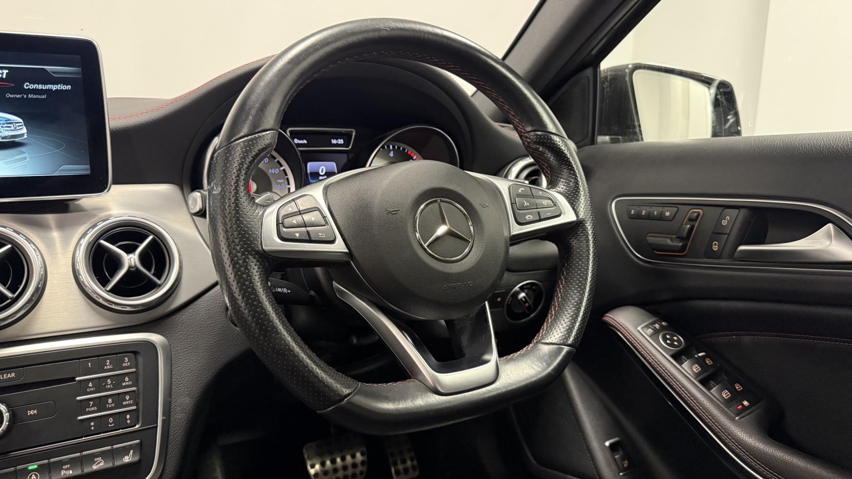 Mercedes-Benz GLA 2.1 GLA220d AMG Line (Premium Plus) SUV 5dr Diesel 7G-DCT 4MATIC Euro 6 (s/s) (177 ps)
