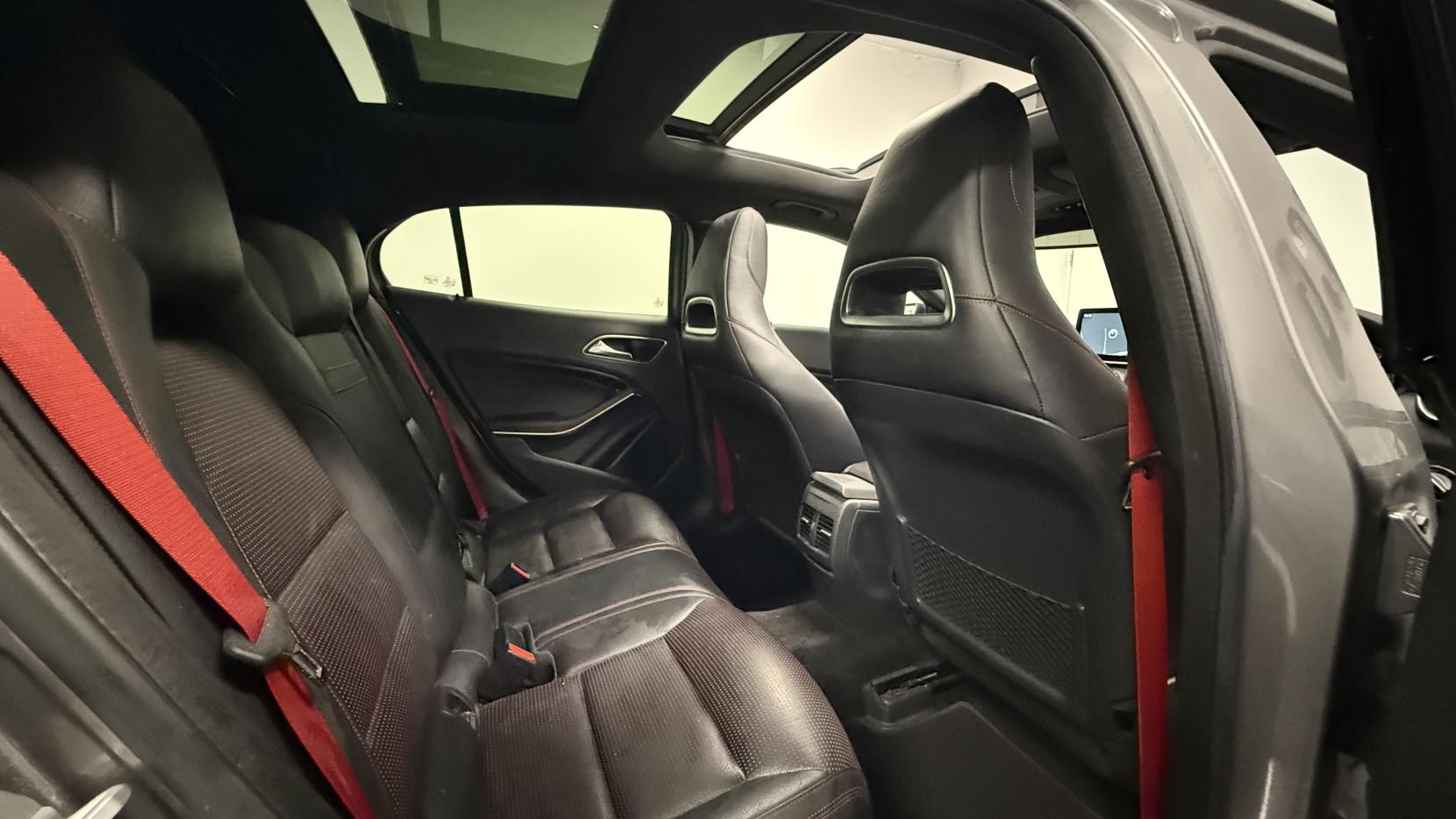 Mercedes-Benz GLA 2.1 GLA220d AMG Line (Premium Plus) SUV 5dr Diesel 7G-DCT 4MATIC Euro 6 (s/s) (177 ps)